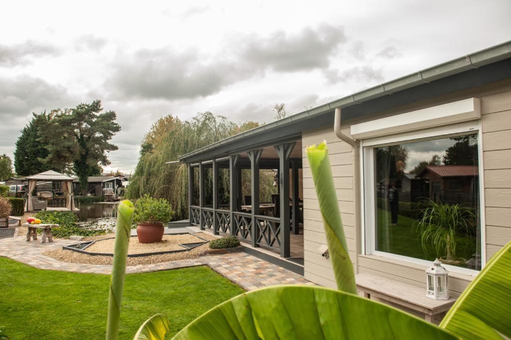 Prachtige Chalet Wabi Sabi Aan Het Water! 질 외부 사진